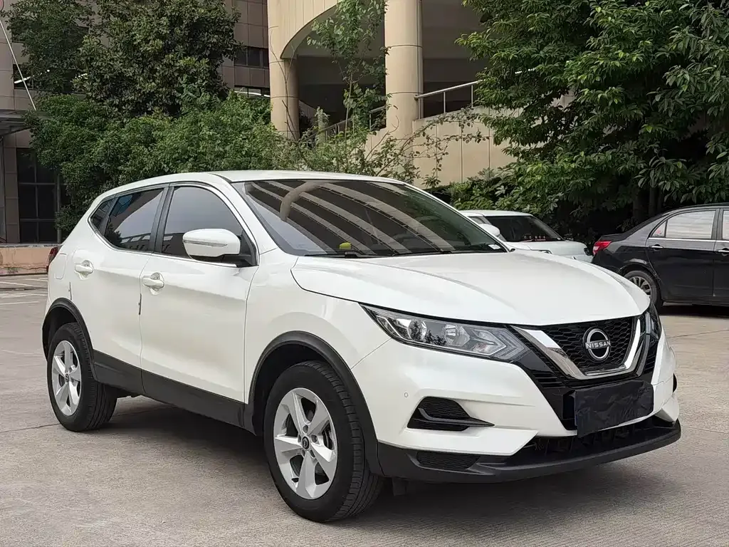 Nissan Qashqai — фото 5