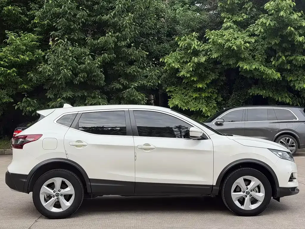 Nissan Qashqai — фото 9