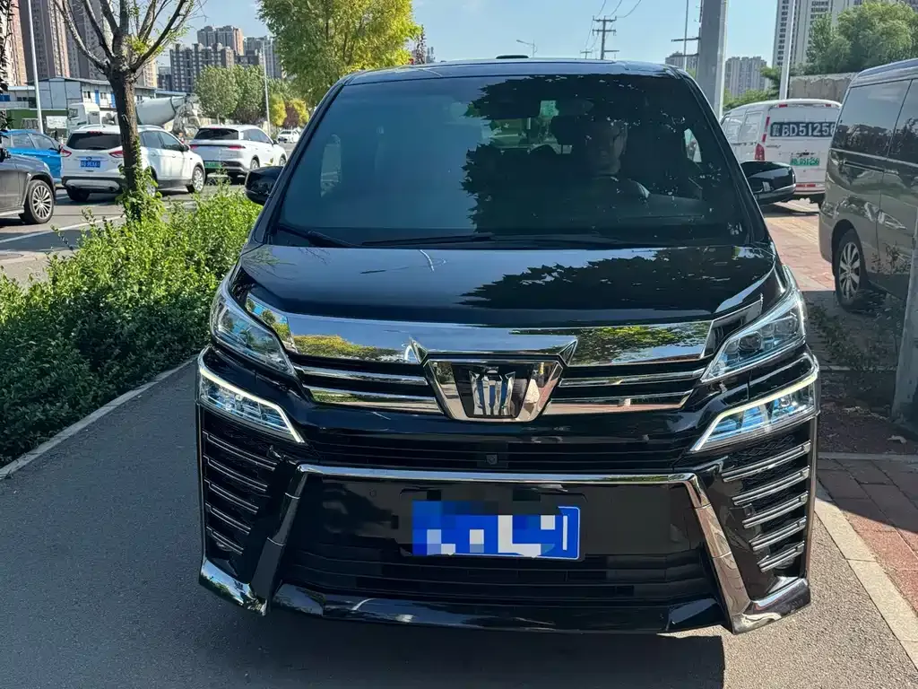 Toyota Vellfire — фото 5