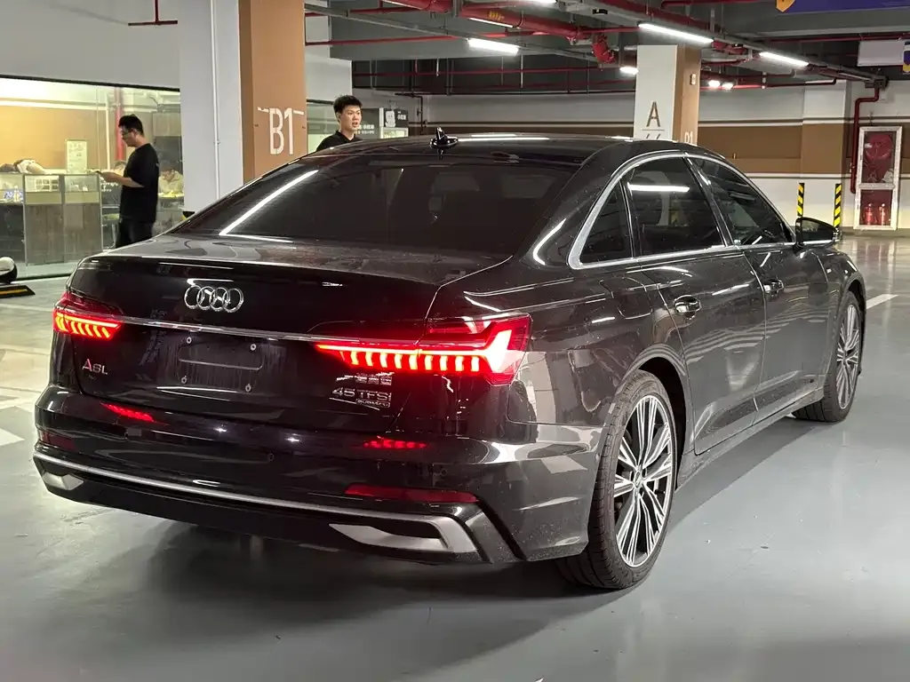 Audi A6L — фото 5