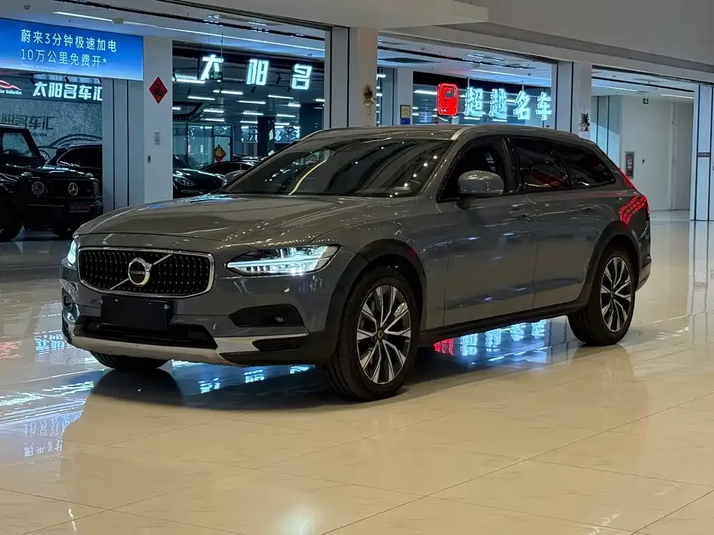 Volvo V90 — фото 1