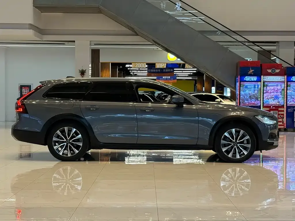 Volvo V90 — фото 2