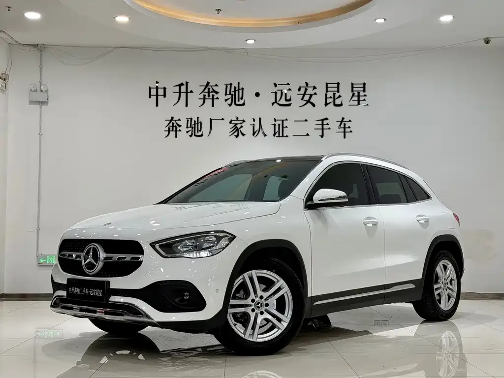 Mercedes-Benz GLA — фото 1