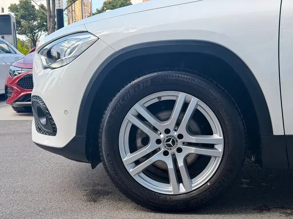 Mercedes-Benz GLA — фото 10