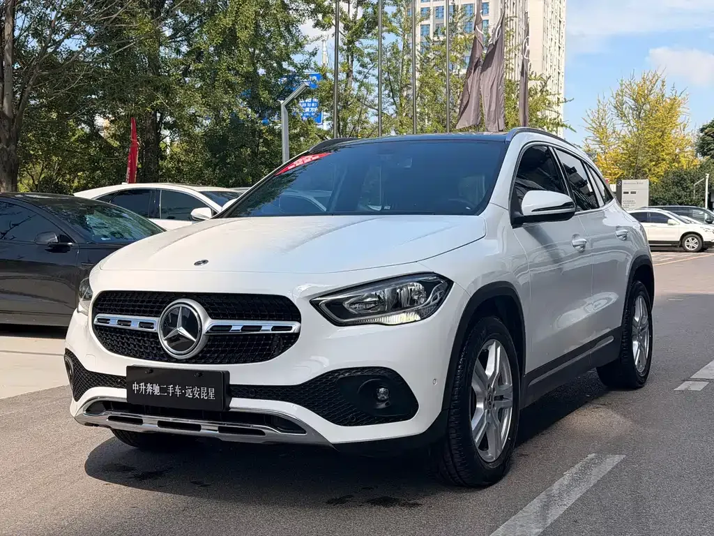 Mercedes-Benz GLA — фото 9