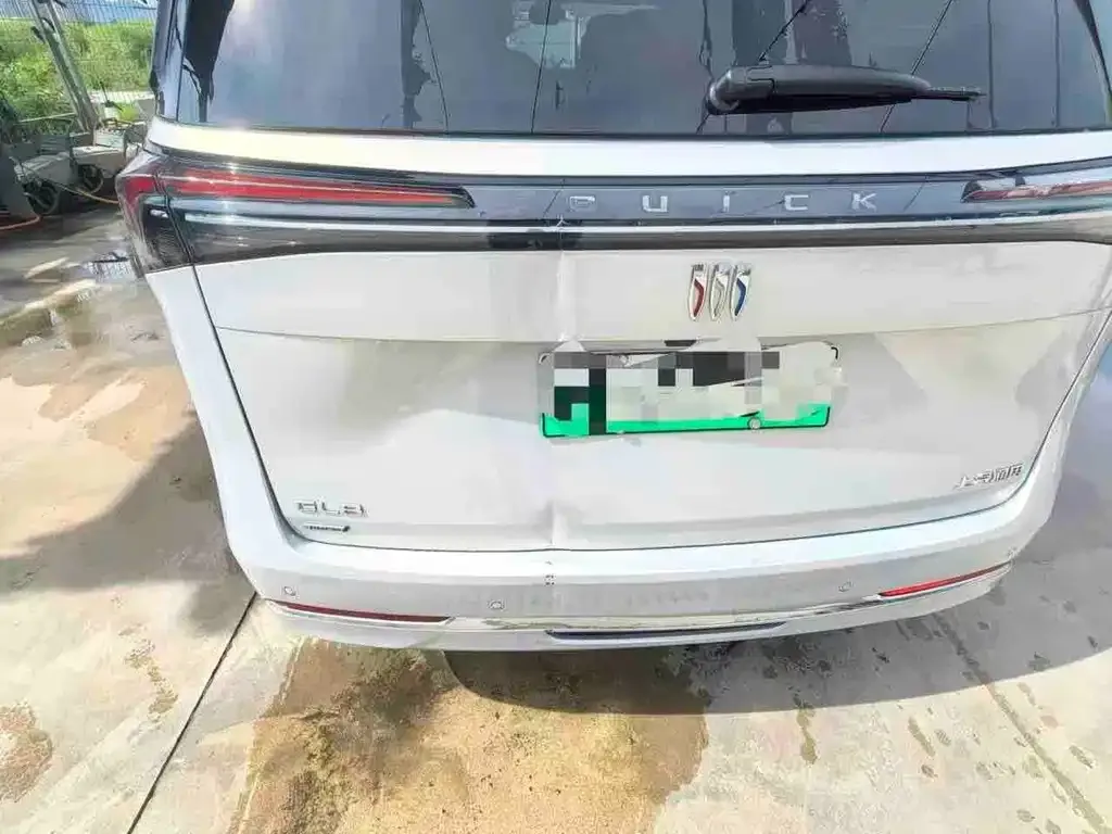 Buick GL8 Hybrid — фото 4