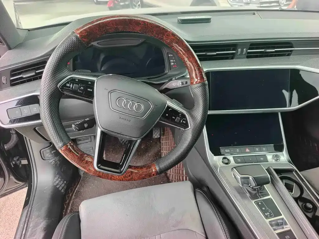 Audi A6L — фото 5