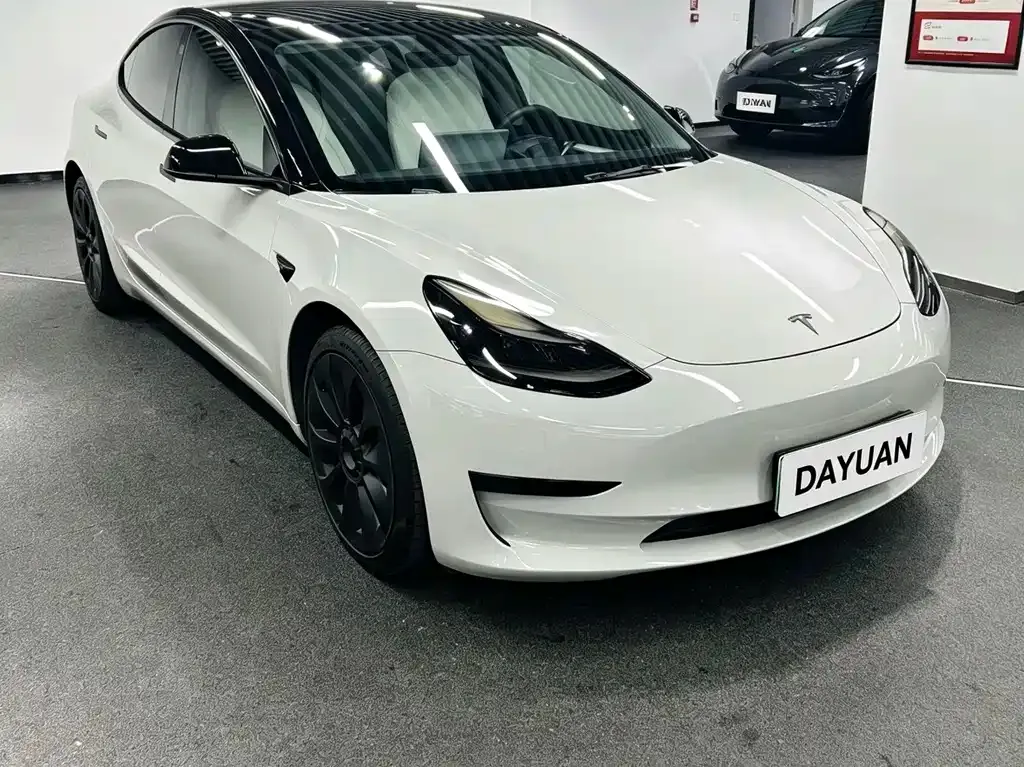 Tesla Model 3 — фото 8