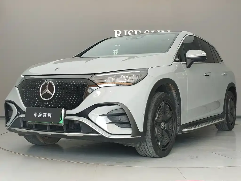 Mercedes-Benz EQE SUV — фото 1