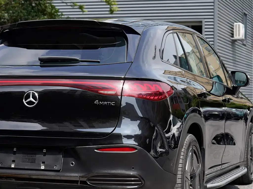 Mercedes-Benz EQE SUV — фото 2