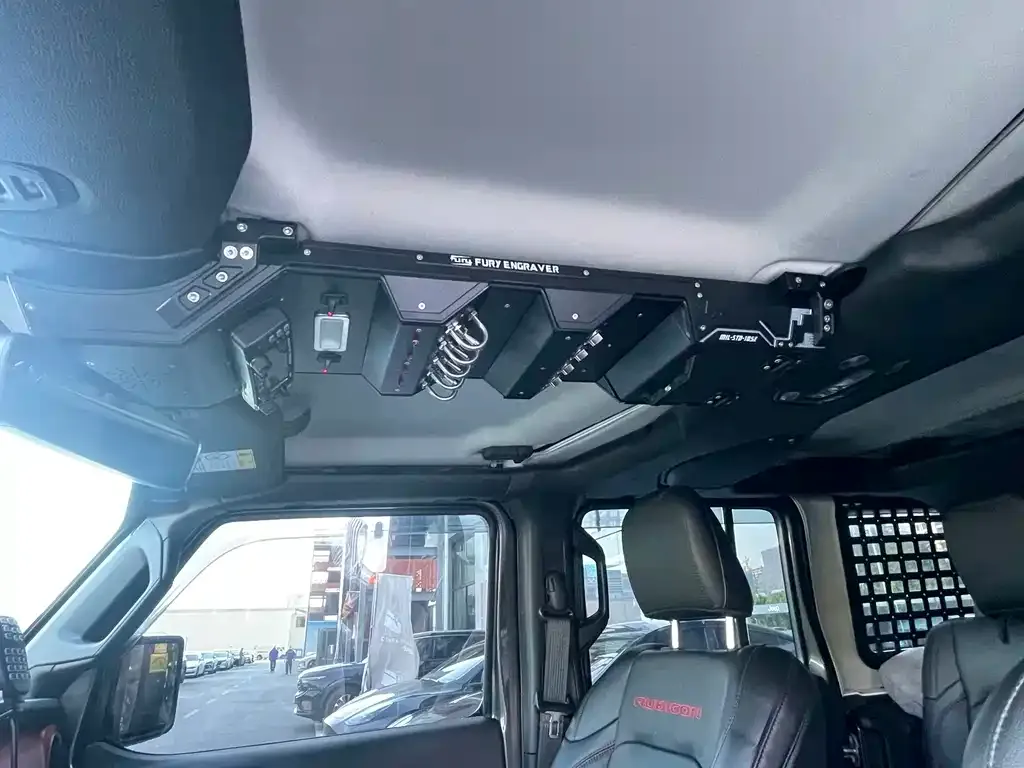 Jeep Wrangler — фото 9