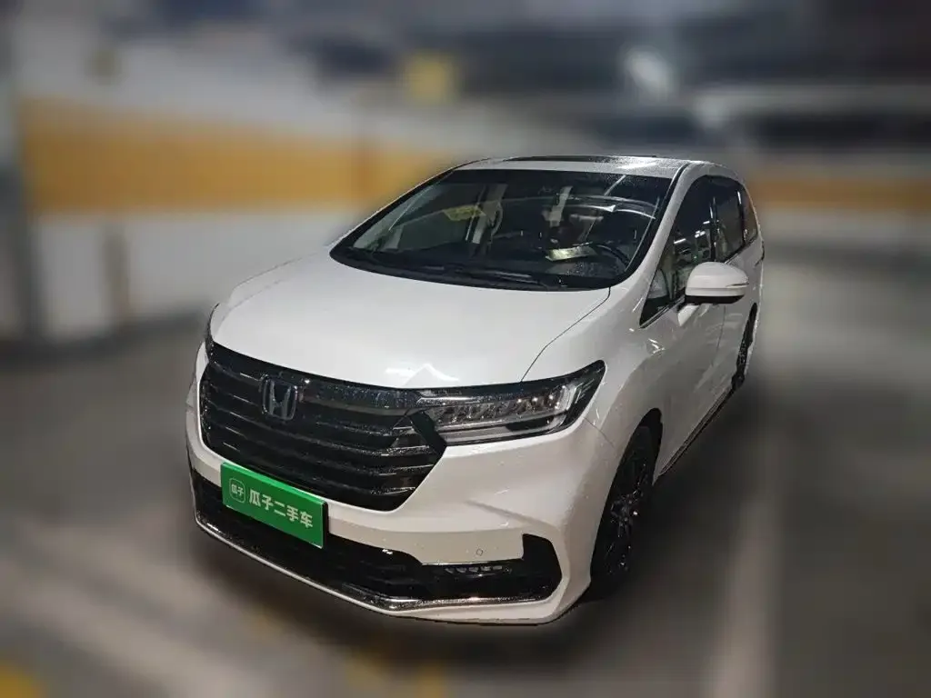 Honda Odyssey — фото 1