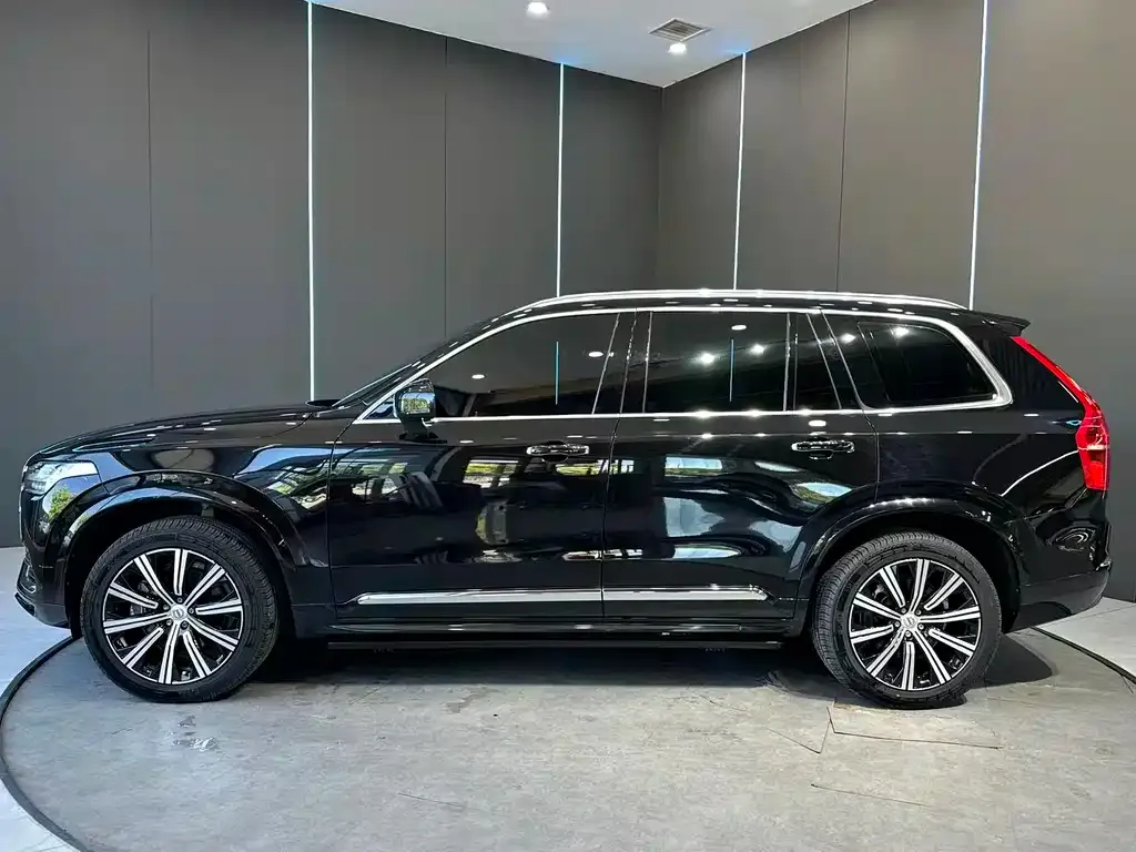Volvo XC90 — фото 6
