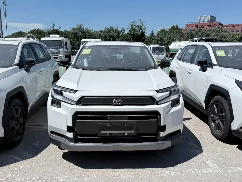 Toyota RAV4 — фото 3