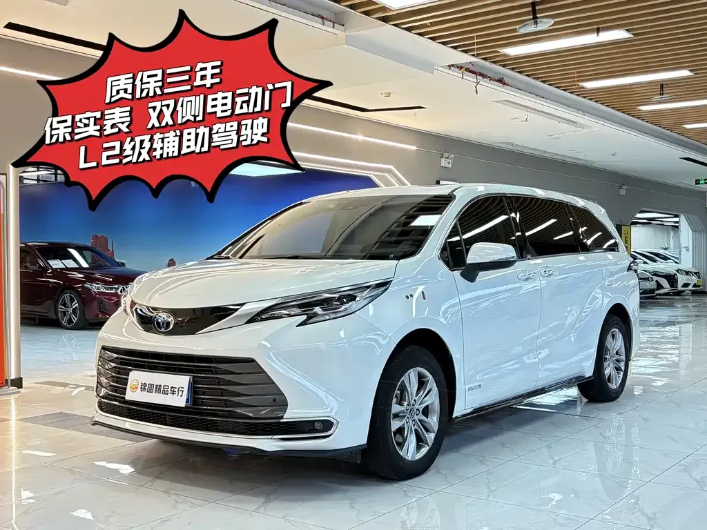 Toyota Sienna — фото 1