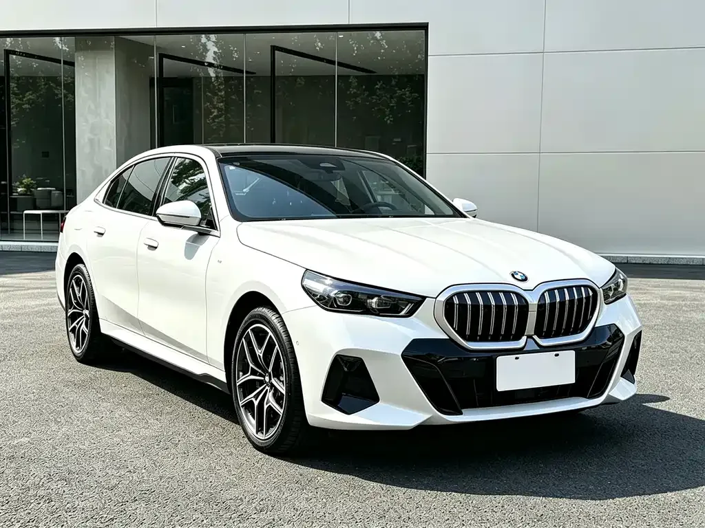 BMW i5 — фото 4