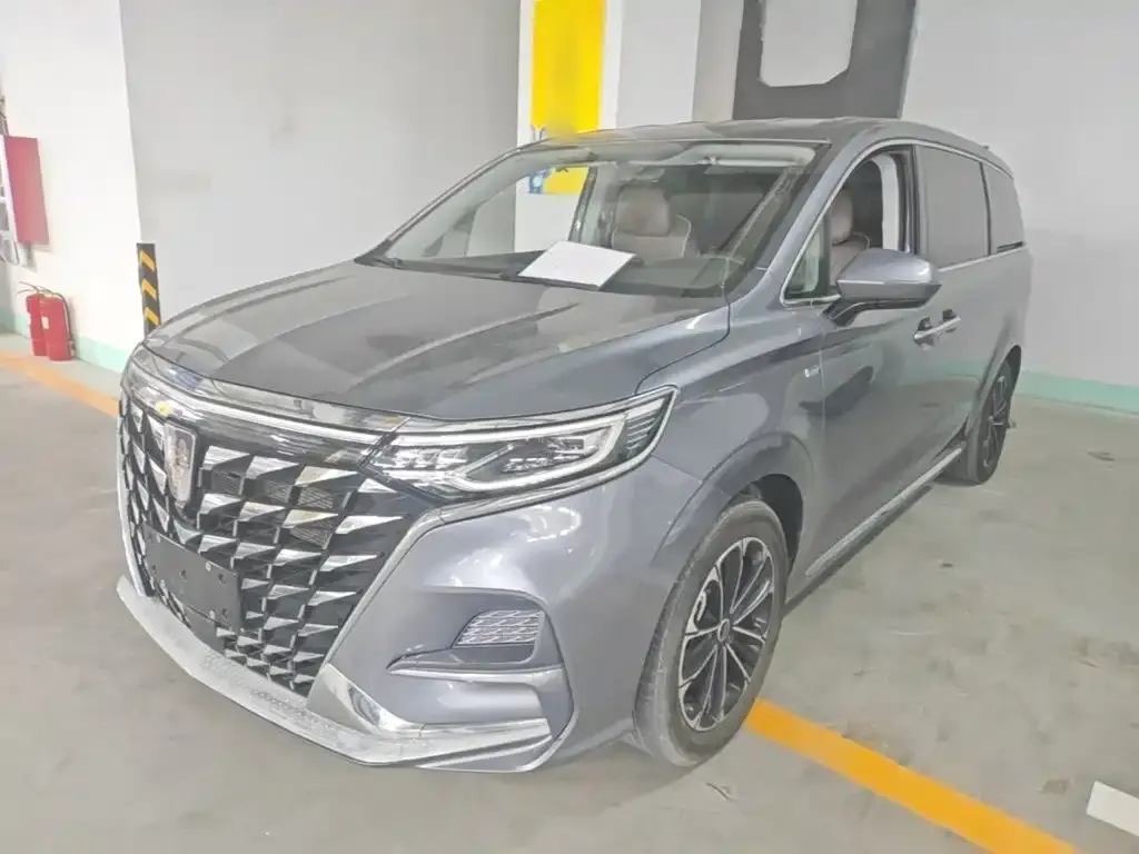 Roewe iMAX8 — фото 1