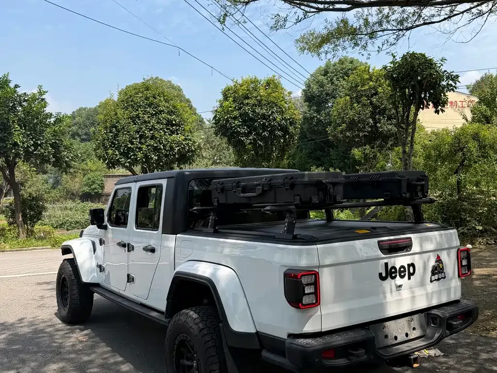 Jeep Gladiator — фото 9