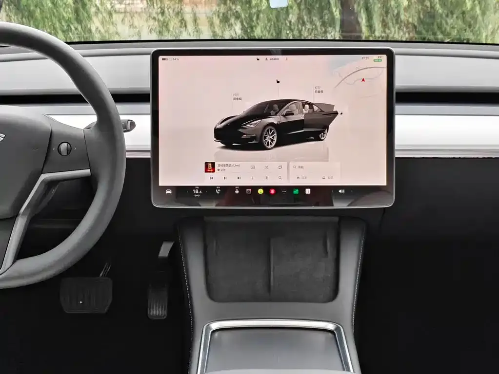 Tesla Model 3 — фото 6