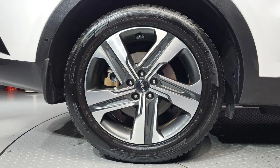 Kia Sorento — фото 7
