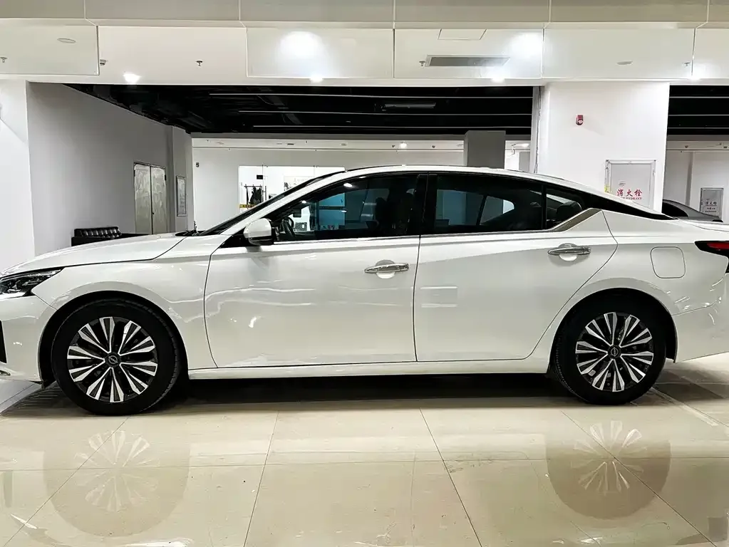 Nissan Teana — фото 4