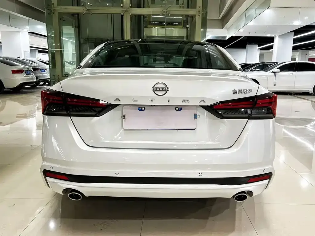 Nissan Teana — фото 3
