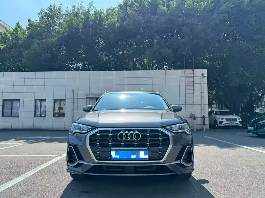 Audi Q3 — фото 6