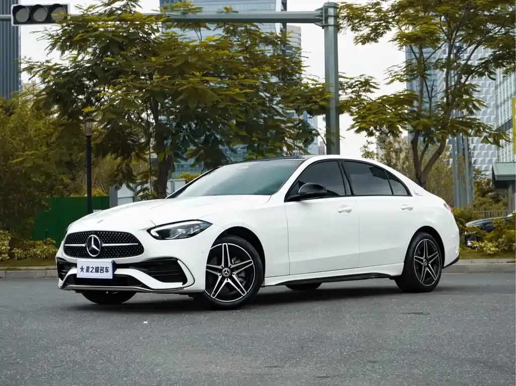 Mercedes-Benz C-Class — фото 1