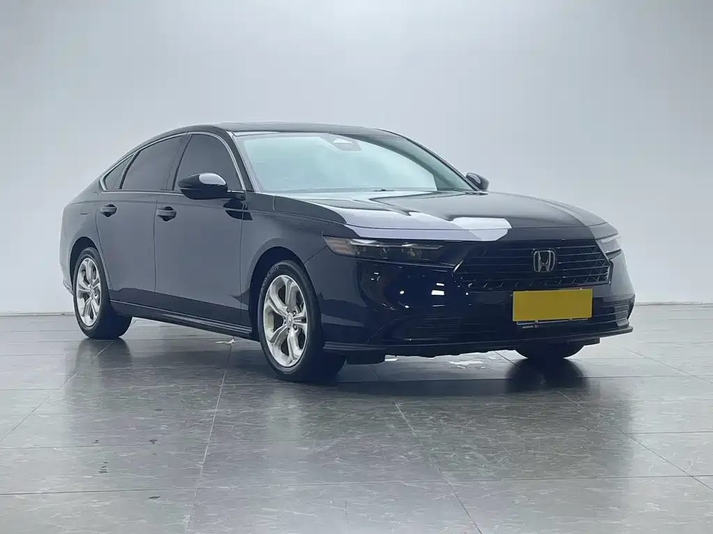 Honda Accord — фото 10