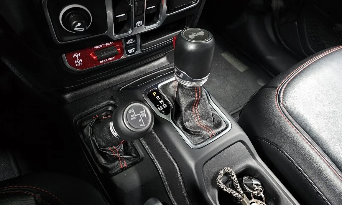 Jeep Wrangler — фото 9