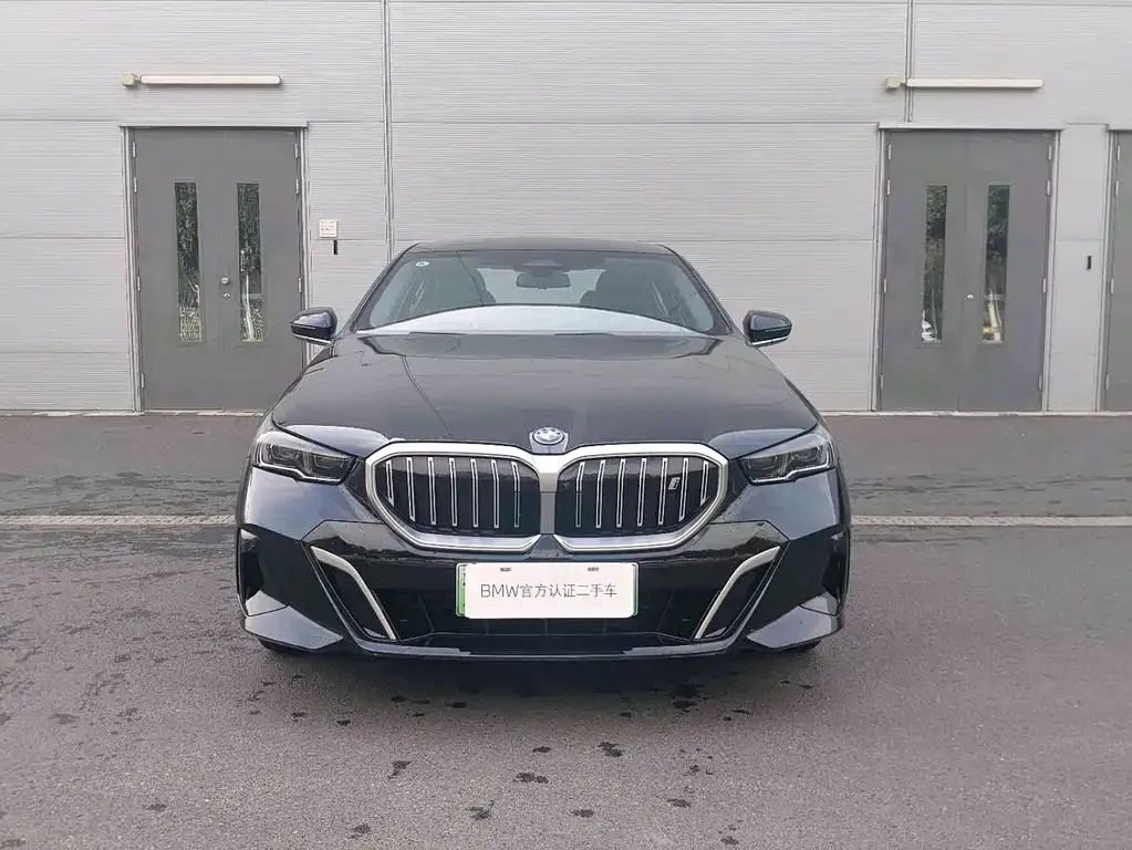 BMW i5 — фото 6