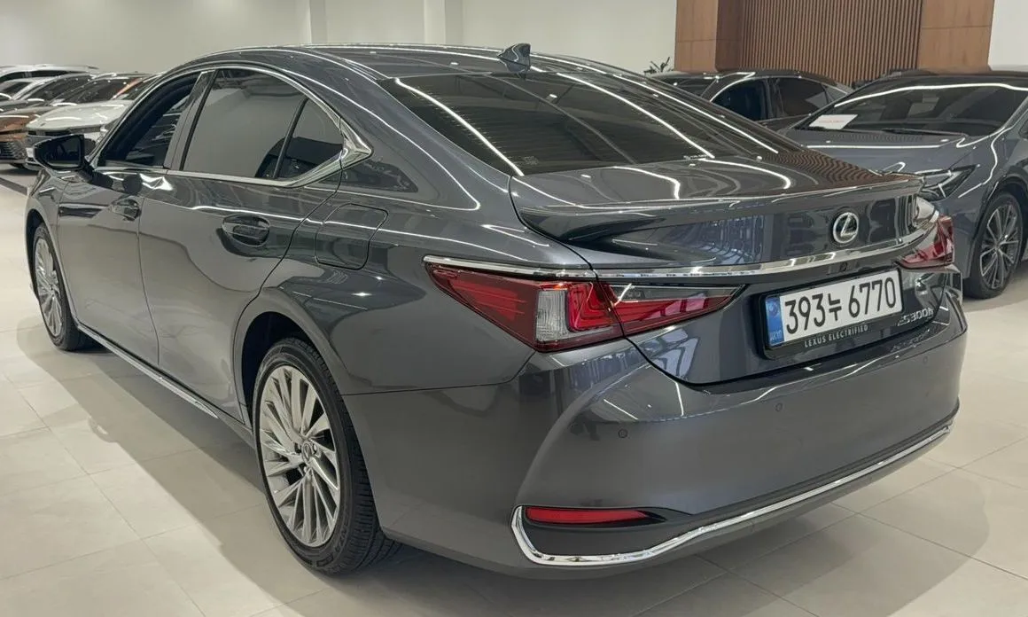 Lexus ES — фото 2