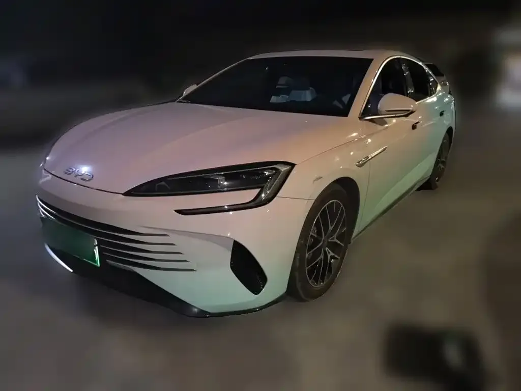 BYD Seal — фото 1