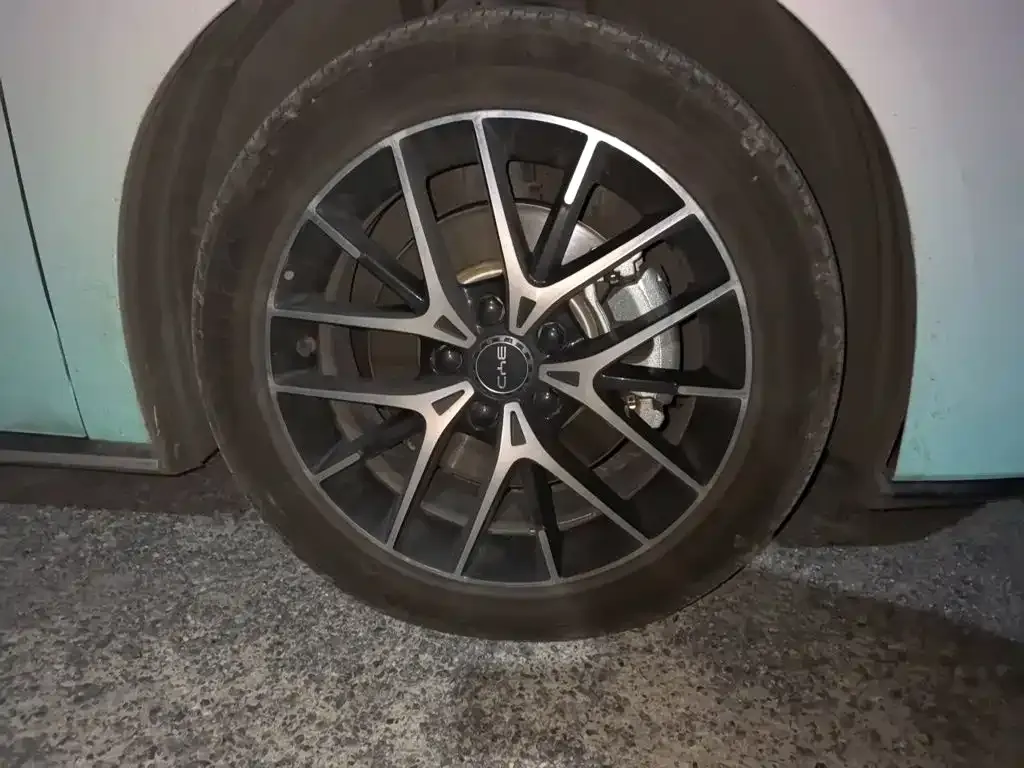 BYD Seal — фото 10