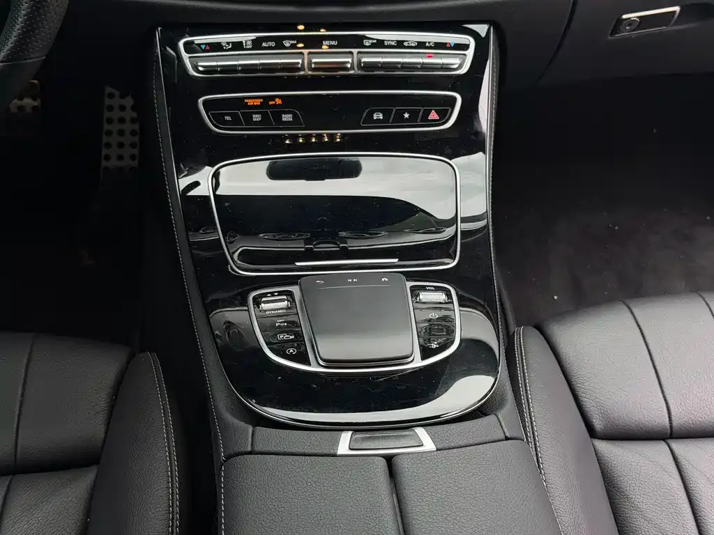 Mercedes-Benz E-Class (Import) — фото 3