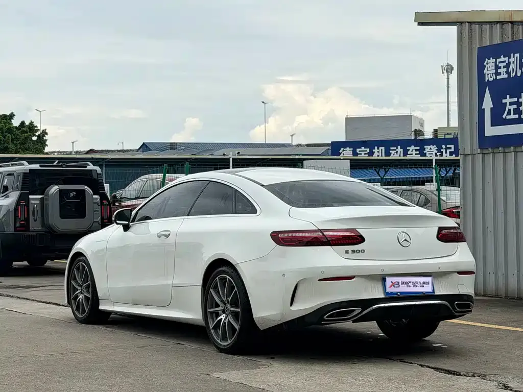 Mercedes-Benz E-Class (Import) — фото 4