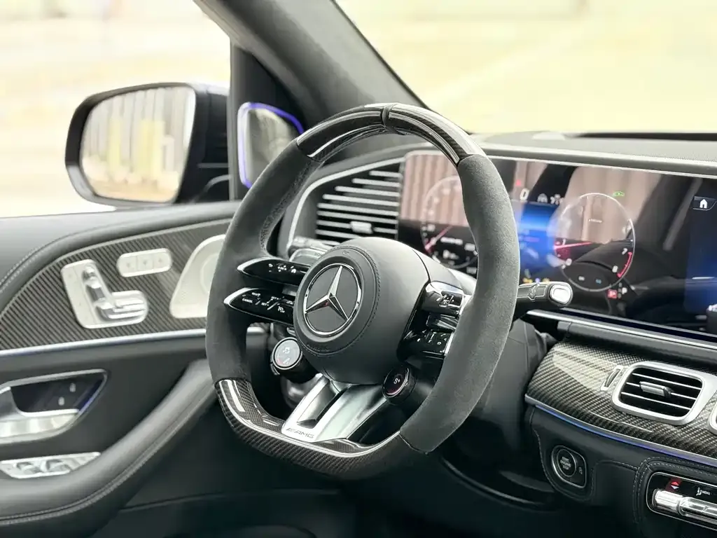 Mercedes-Benz GLS AMG — фото 3