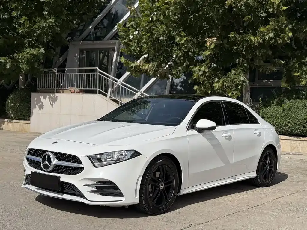 Mercedes-Benz A-Class — фото 10