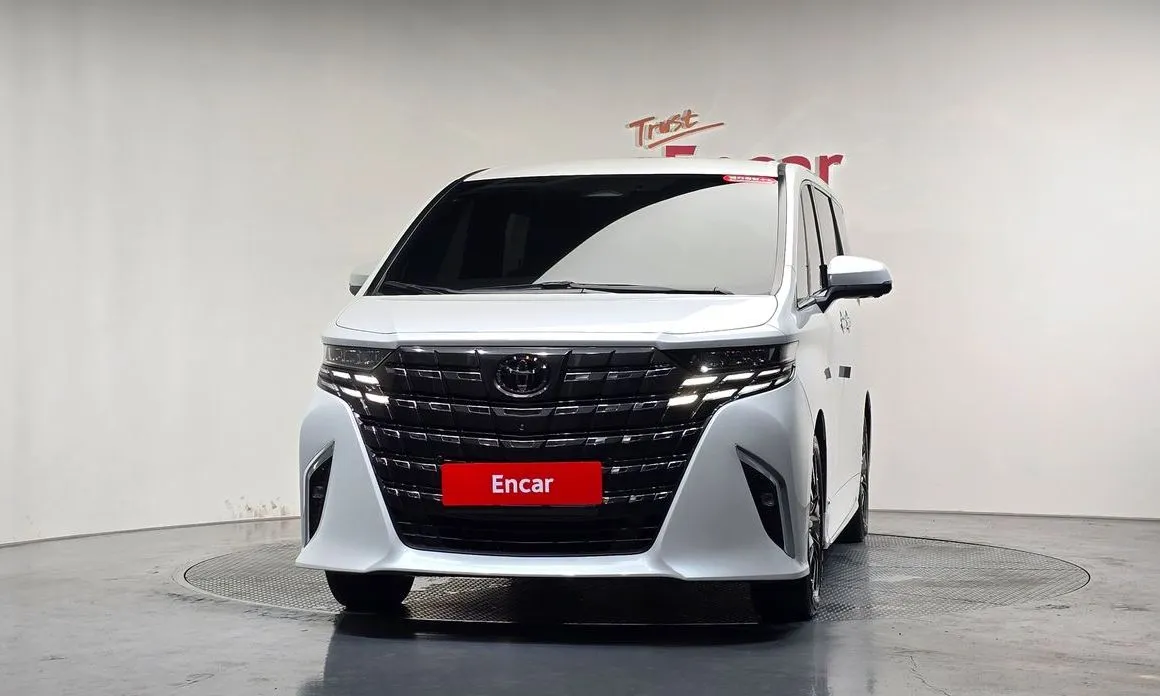 Toyota Alphard — фото 3