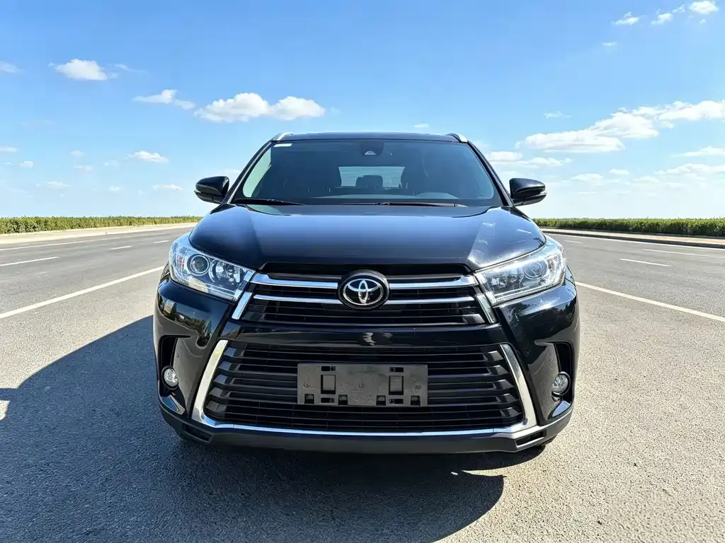 Toyota Highlander — фото 6