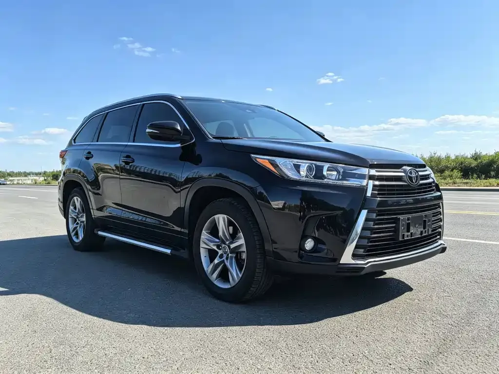 Toyota Highlander — фото 3