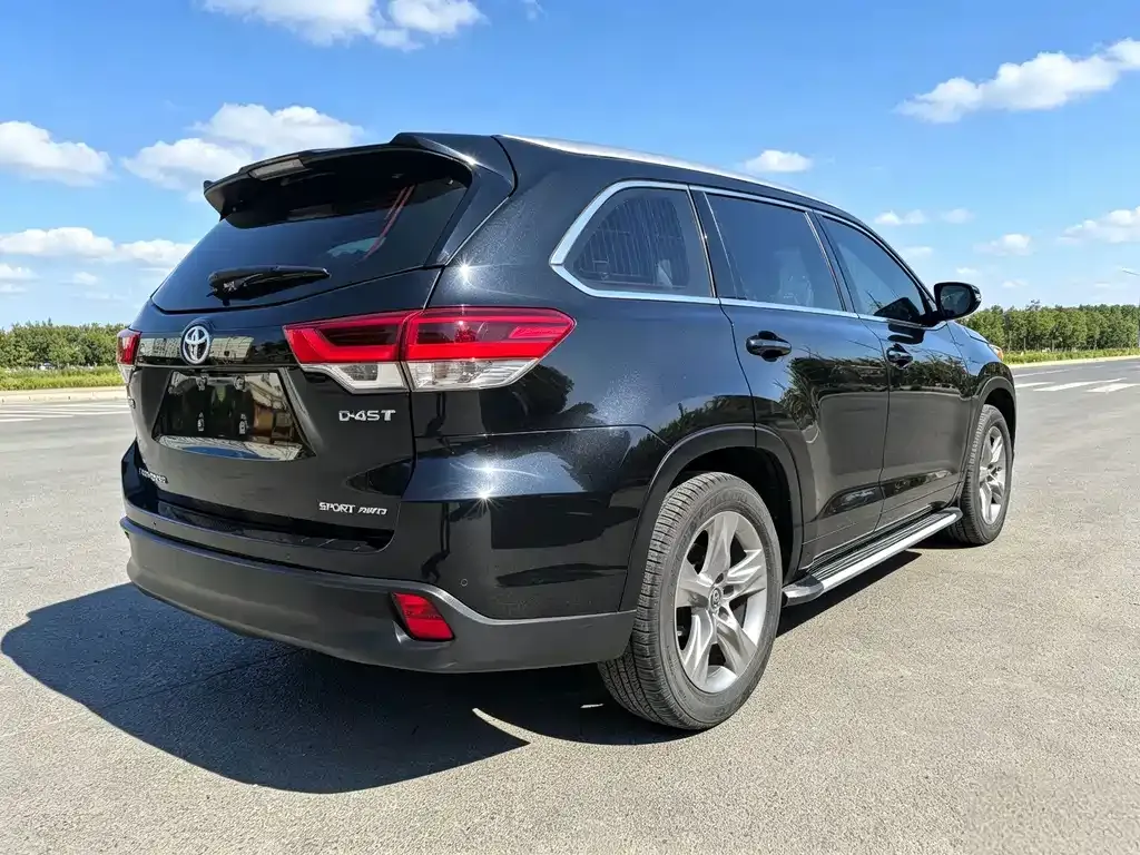 Toyota Highlander — фото 2