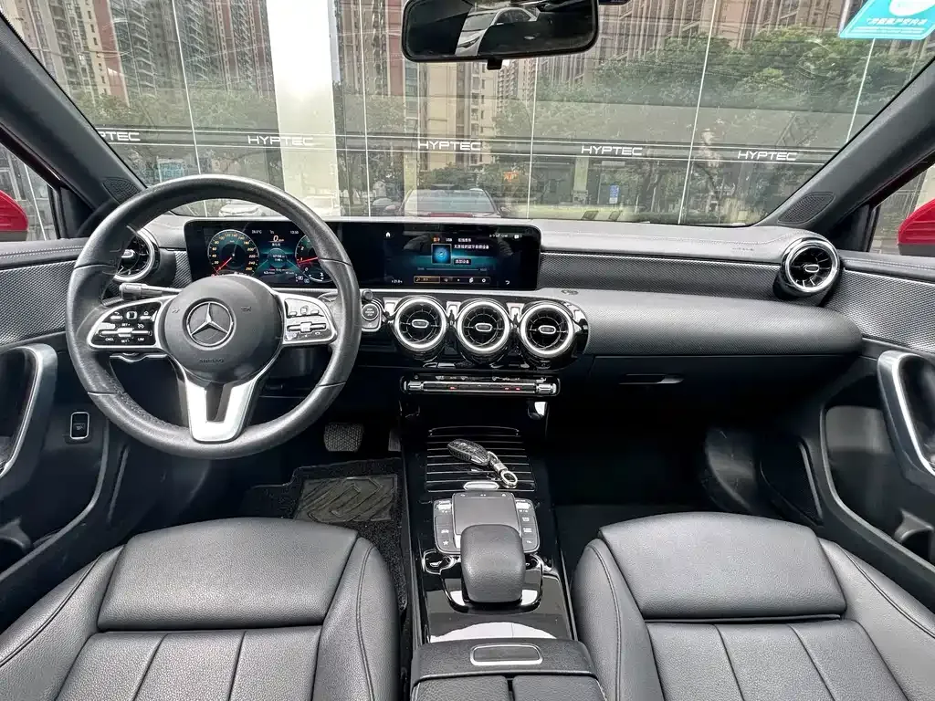 Mercedes-Benz A-Class — фото 9