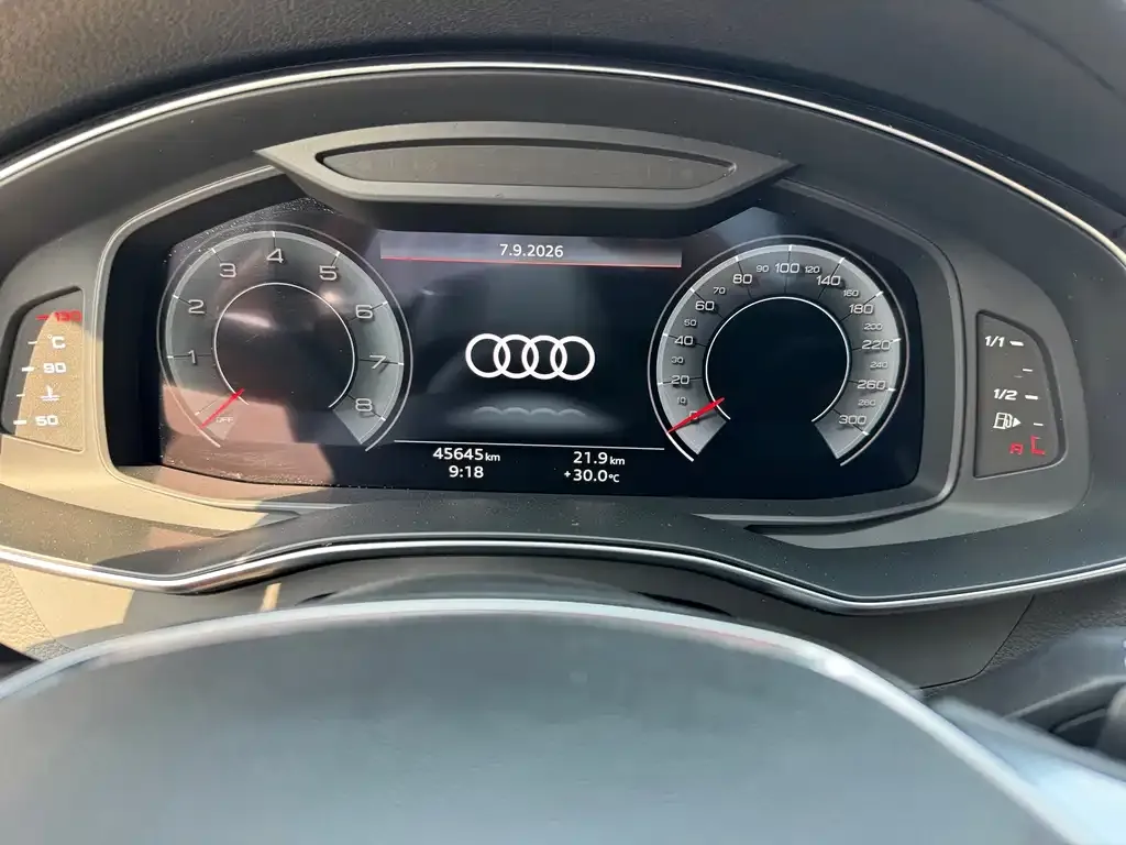 Audi A6L — фото 6