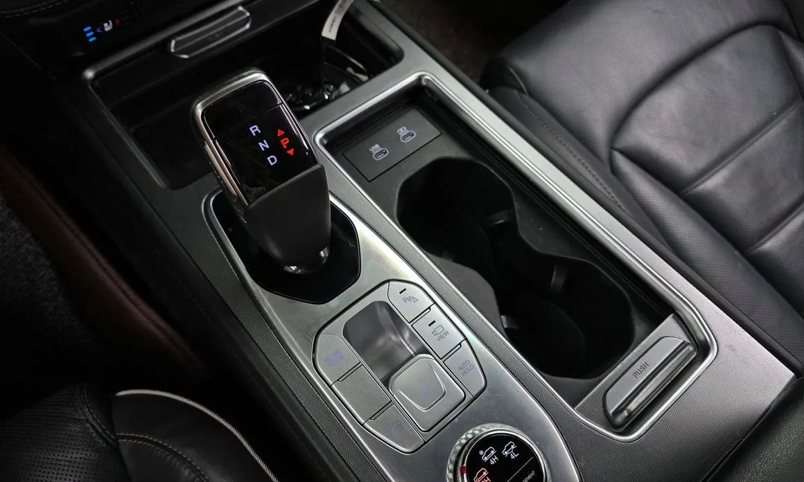 KG Mobility (Ssangyong) Rexton — фото 9