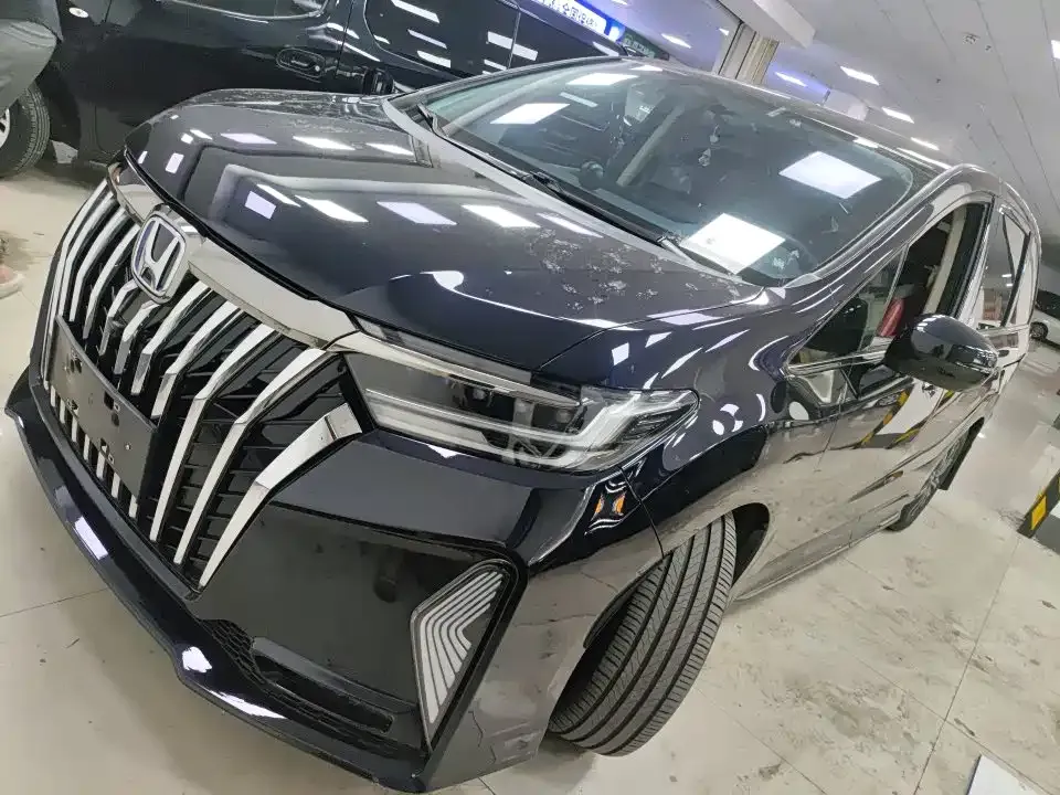 Honda Odyssey — фото 1
