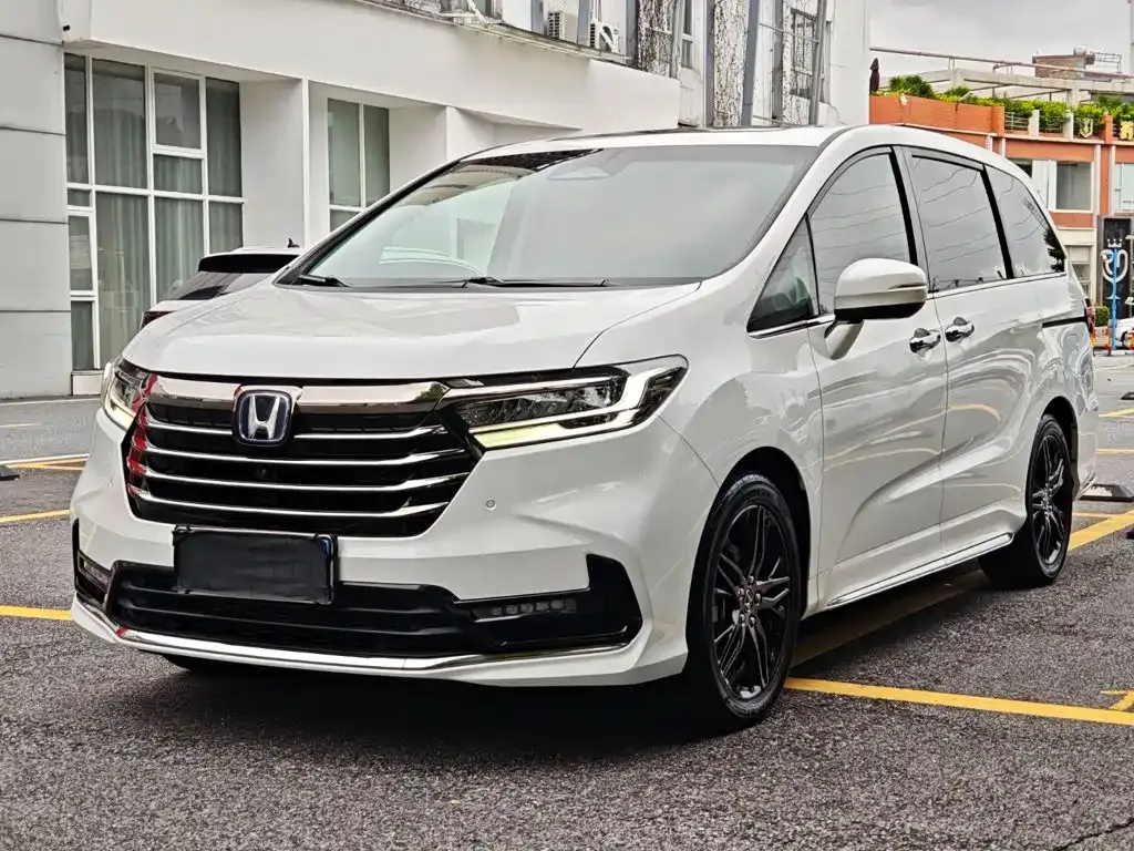Honda Odyssey — фото 1