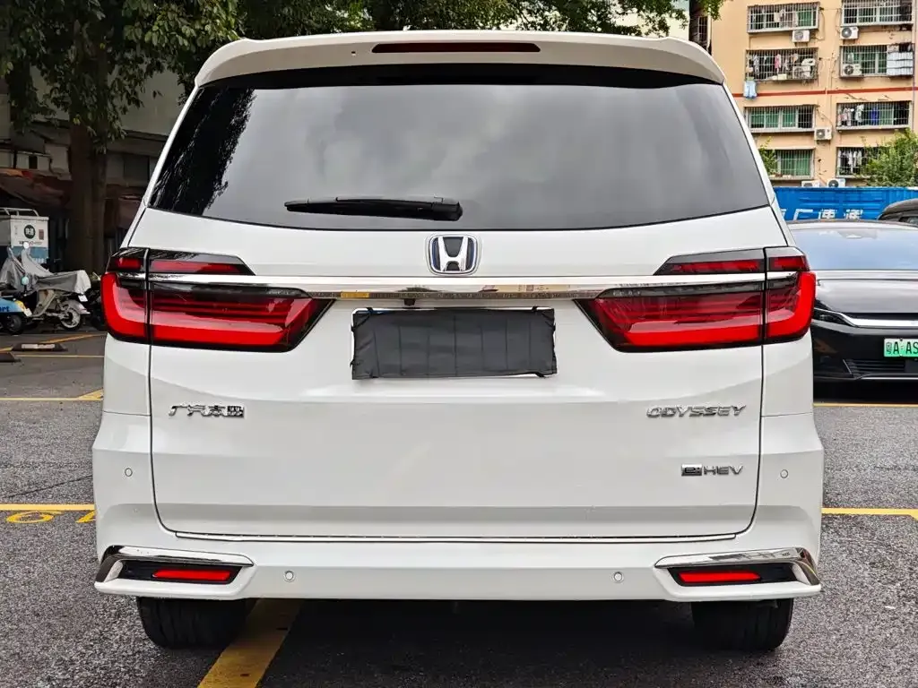 Honda Odyssey — фото 6