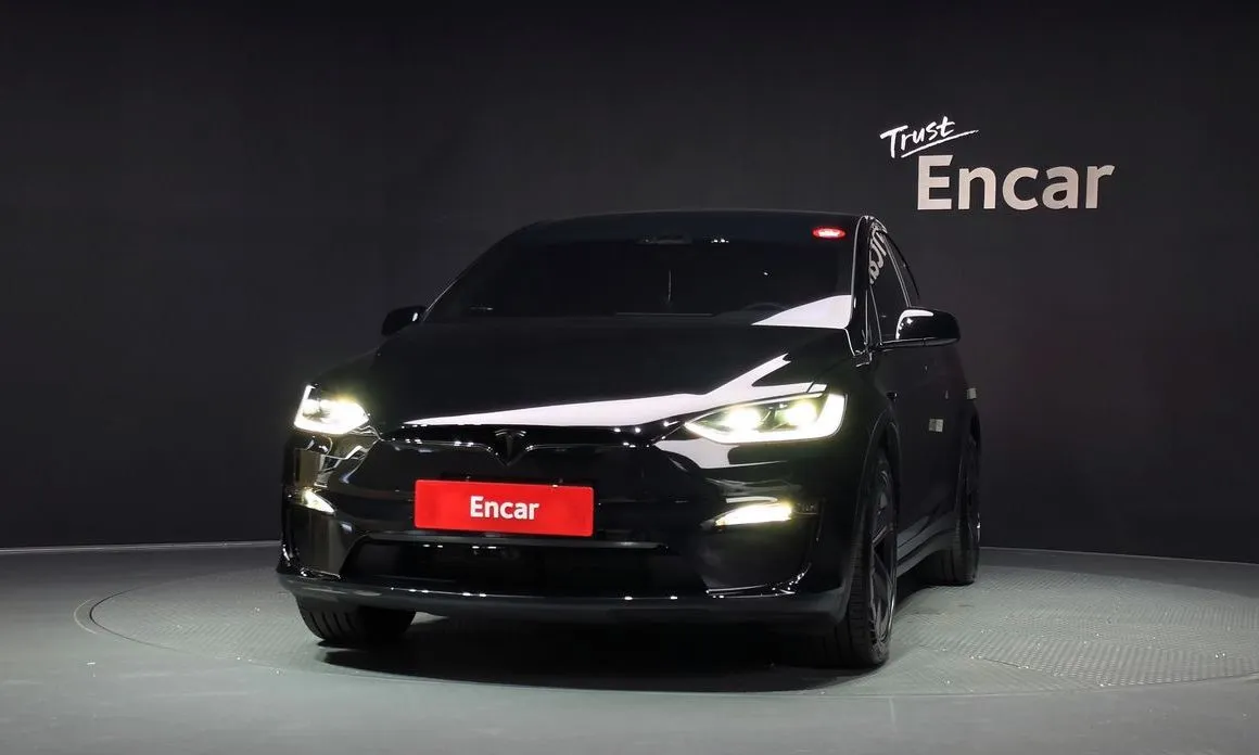 Tesla Model X — фото 4