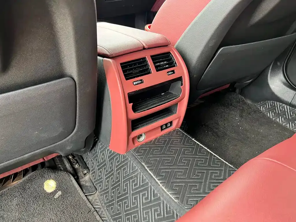 BMW 5 Series — фото 10